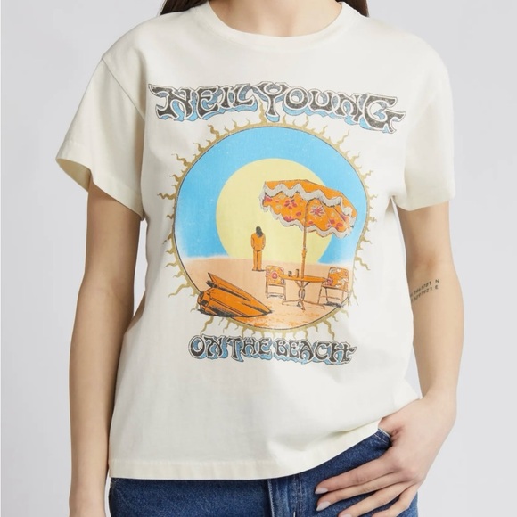 NWOT DAYDREAMER LA Neil Young On The Beach Tour Tee - Picture 4 of 8